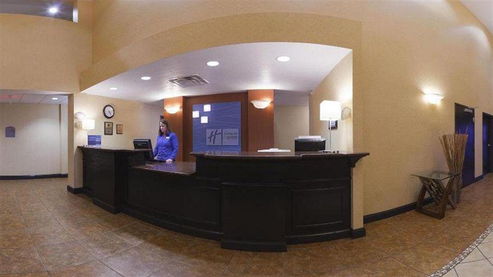 Holiday Inn Express Hotel & Suites Sioux Falls-Brandon By Ihg Exterior photo
