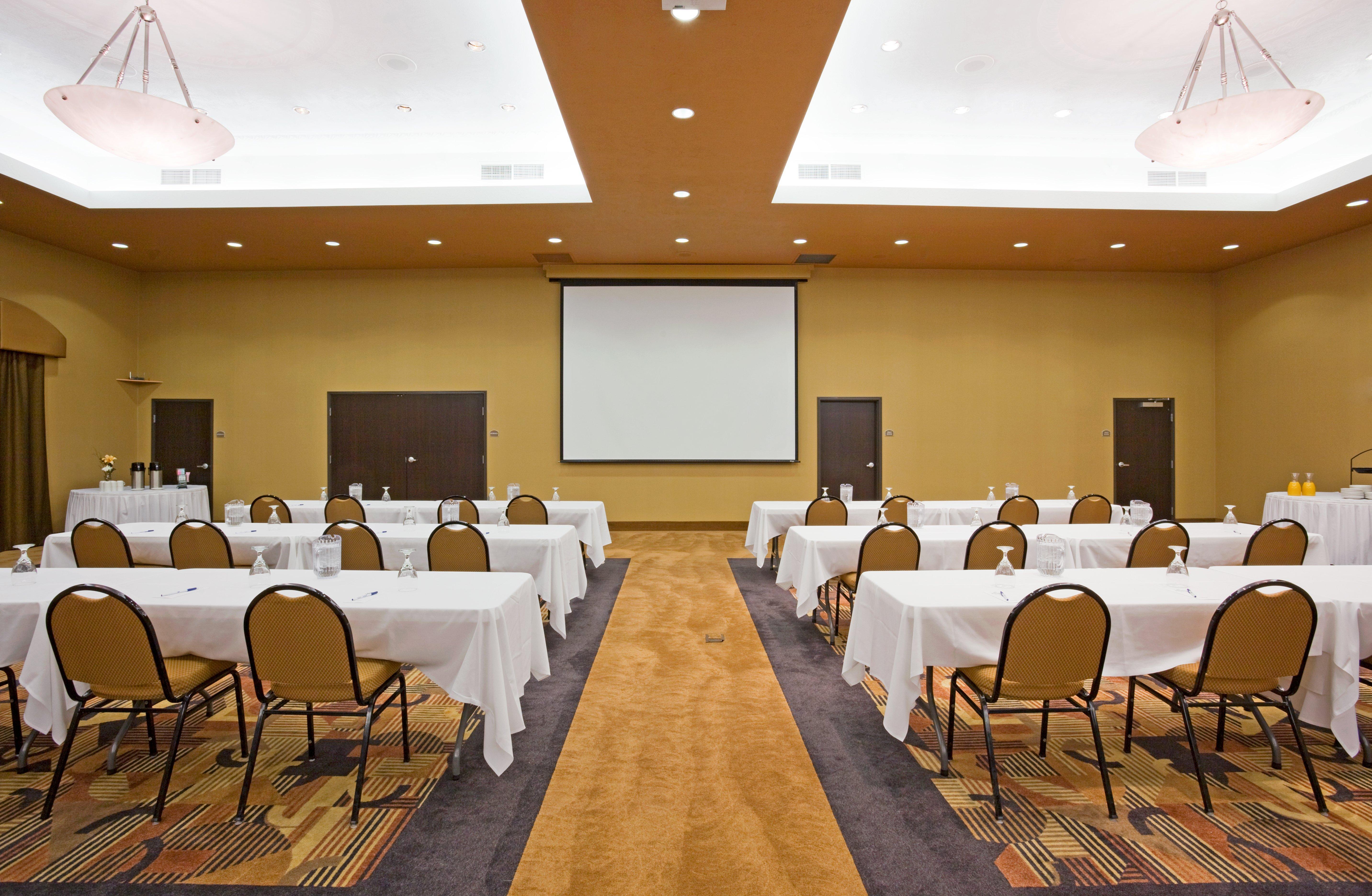 Holiday Inn Express Hotel & Suites Sioux Falls-Brandon By Ihg Exterior photo