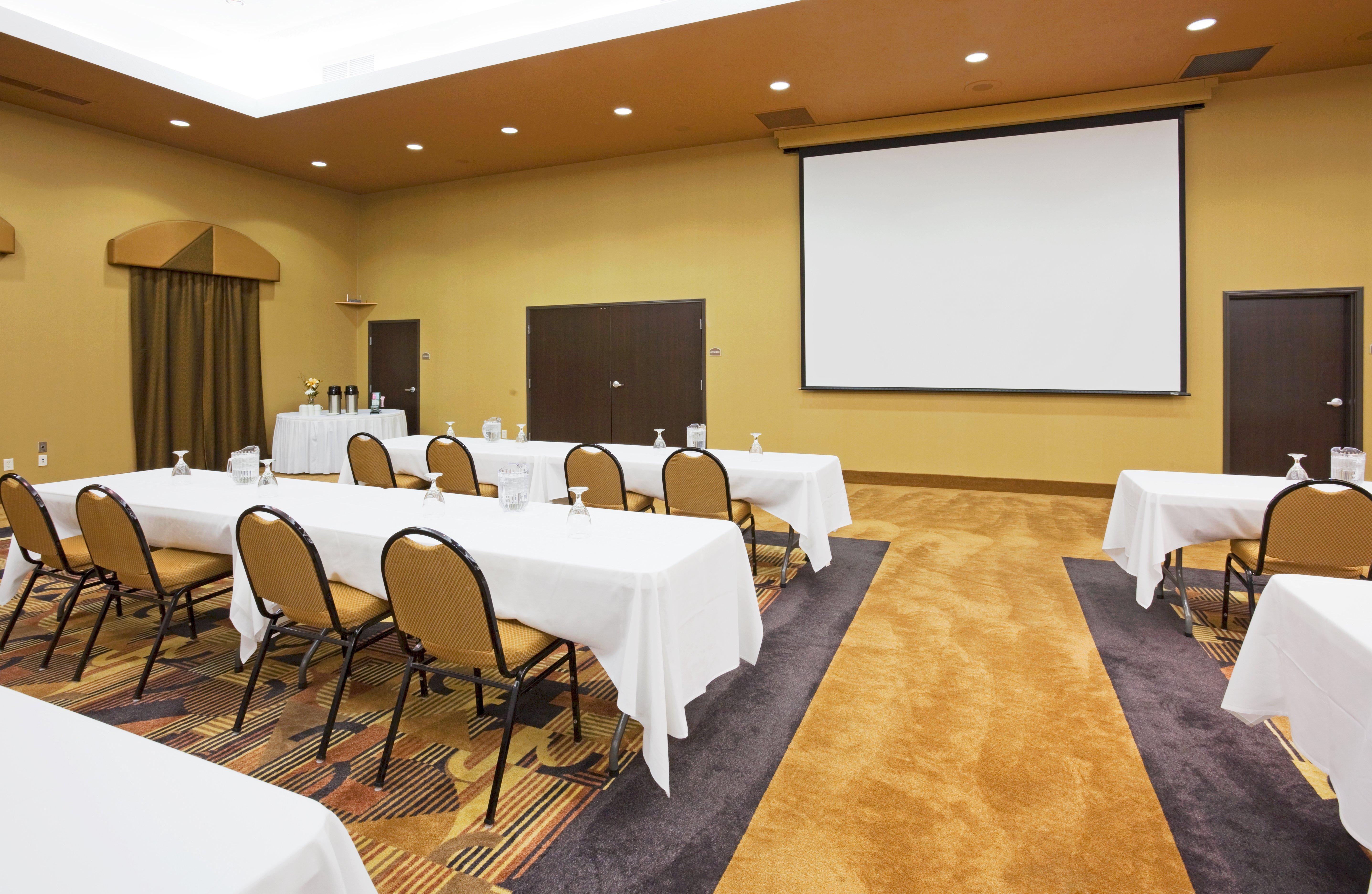 Holiday Inn Express Hotel & Suites Sioux Falls-Brandon By Ihg Exterior photo