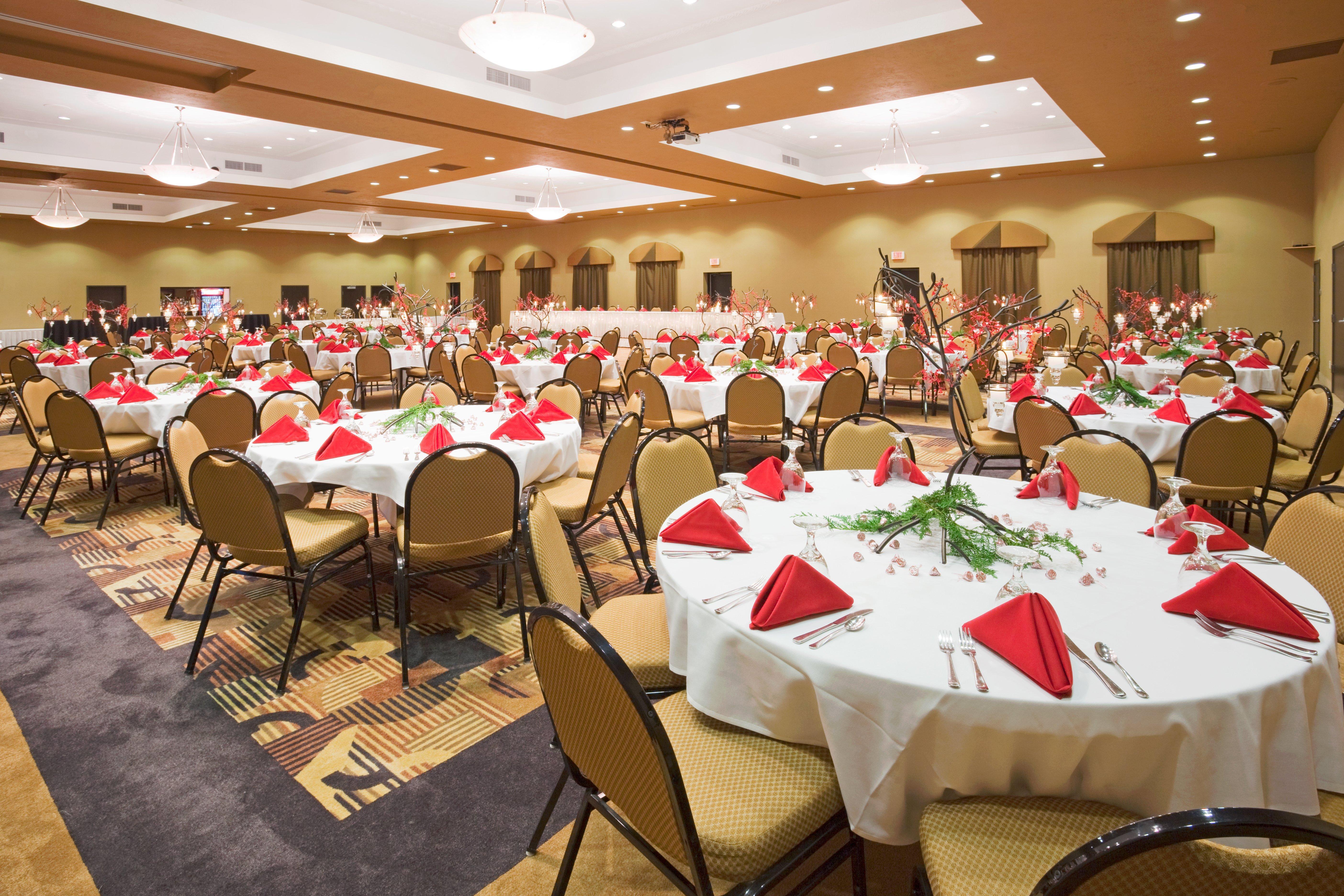 Holiday Inn Express Hotel & Suites Sioux Falls-Brandon By Ihg Exterior photo