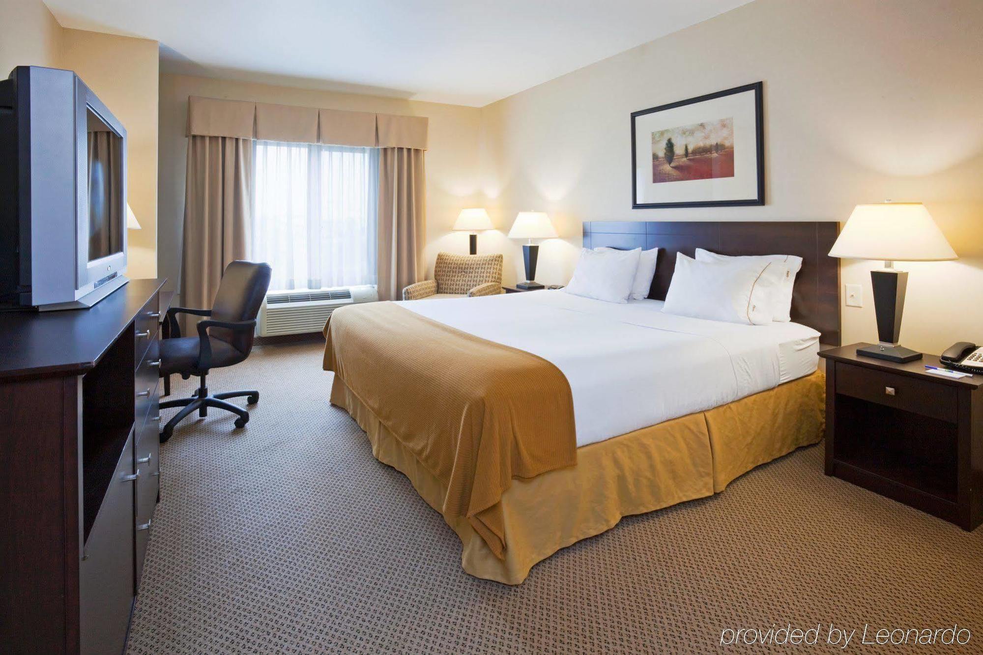 Holiday Inn Express Hotel & Suites Sioux Falls-Brandon By Ihg Room photo